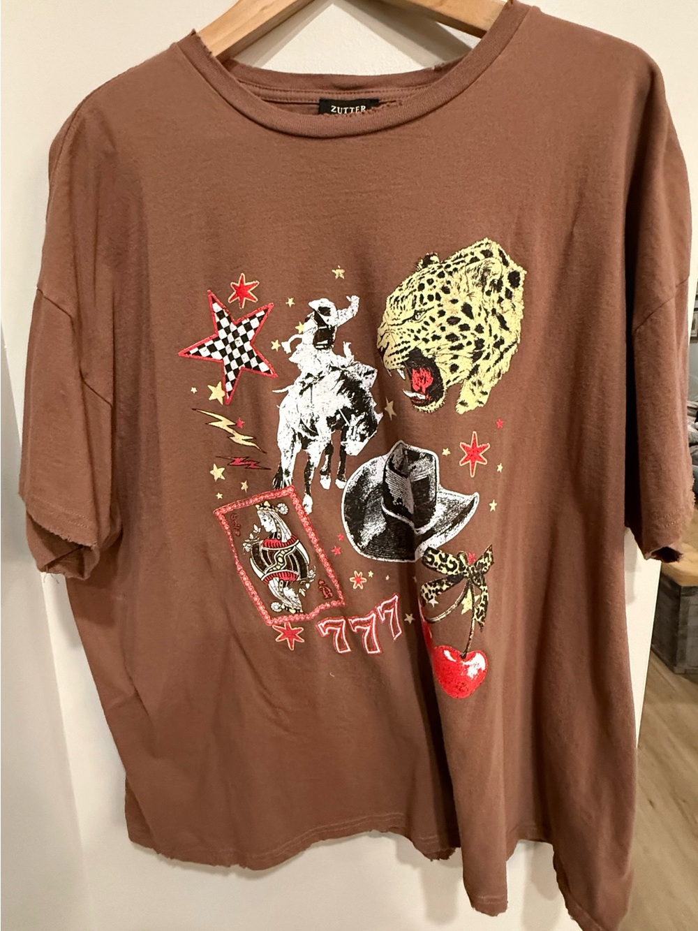 Zutter Brown Graphic Short-Sleeve Tee with Western & Leopard Motifs